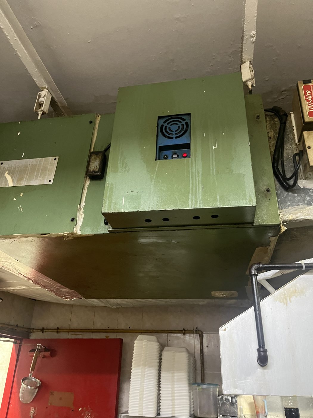 How a Grease Fire Travels Up Your Kitchen Ductwork